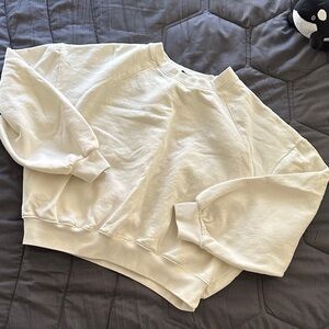 Zara cream cropped 3/4 sleeve sweatshirt size M barely worn